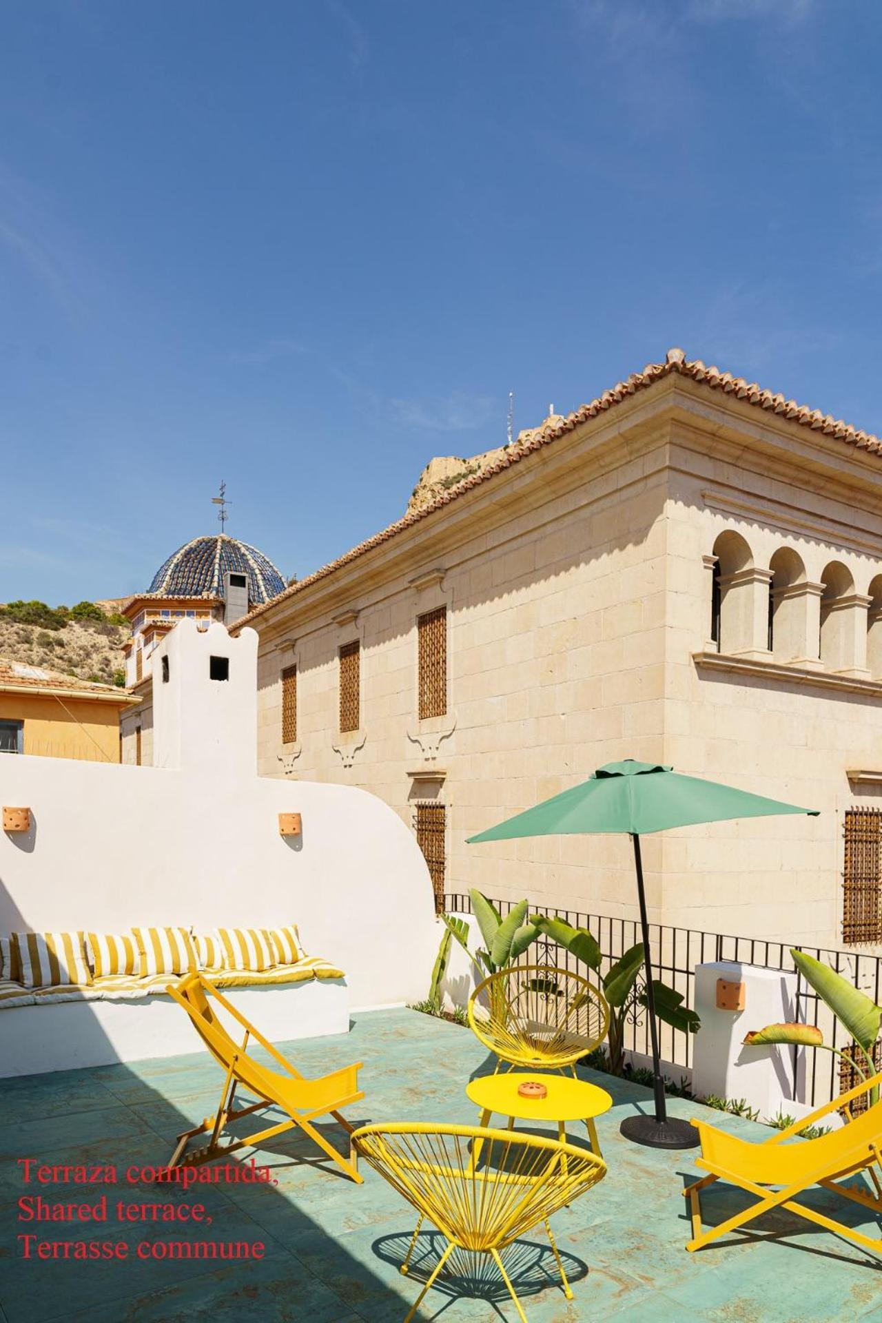 Apartment With Exceptional Charm In Historic Center Of Alicante Kültér fotó